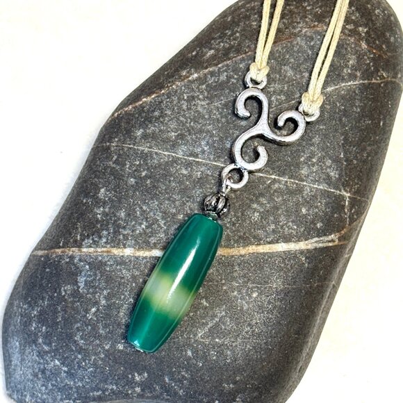 2/$20,  Green Dyed Agate Lariat  Necklace, Genuine Gemstone Cord Necklace - Picture 7 of 11